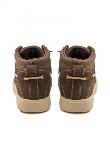 Ботинки на шнуровке