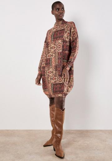 Вязаное платье