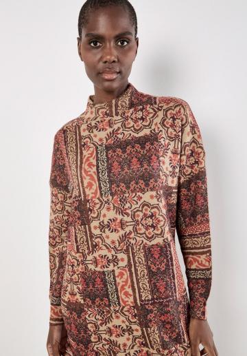 Вязаное платье