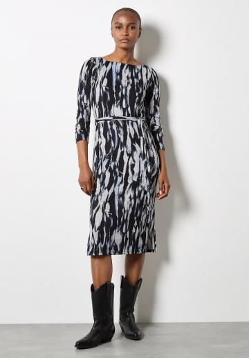 Вязаное платье