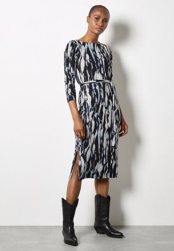 Вязаное платье