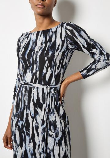 Вязаное платье