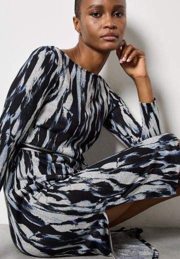 Вязаное платье