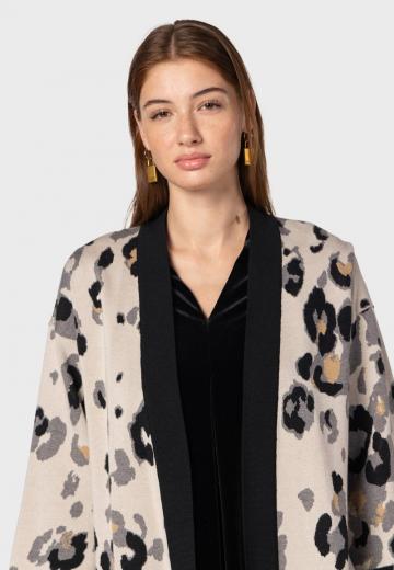 Жаккардовая вязаная кофта