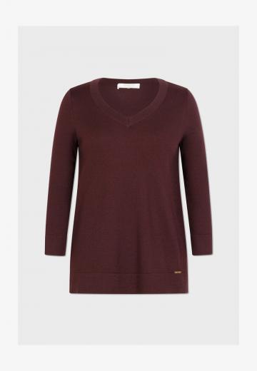 Пуловер с вырезом V
