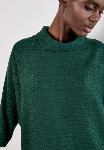 Вязаное платье