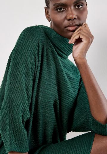 Вязаное платье