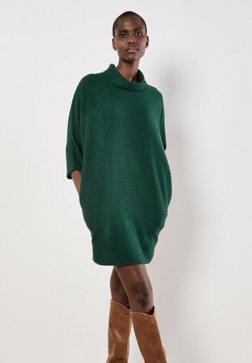 Вязаное платье