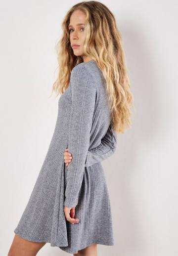 Вязаное платье