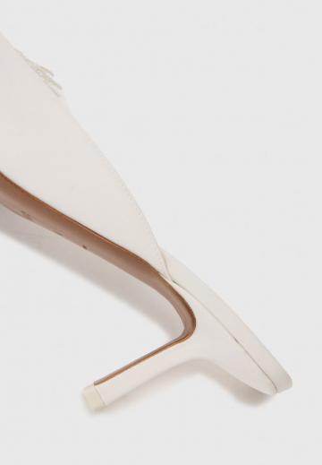 Босоножки на каблуке