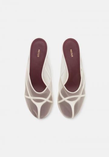 Гандбольные кроссовки