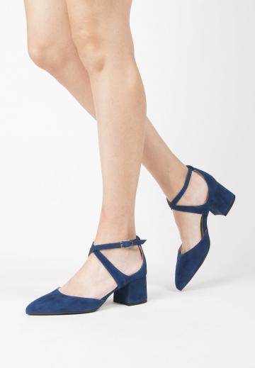 Туфли с ремешком