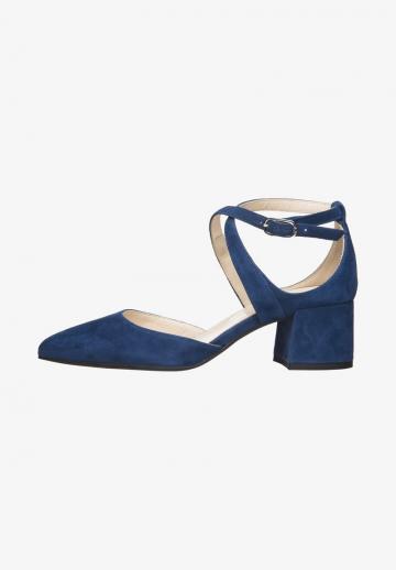 Туфли с ремешком