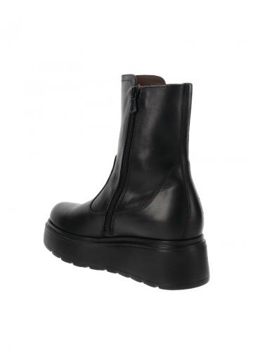 Сапожки на танкетке