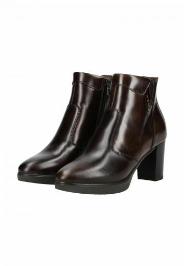 Полусапожки на высоком каблуке