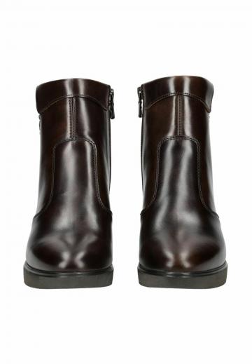 Полусапожки на высоком каблуке