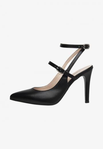 Туфли с ремешком