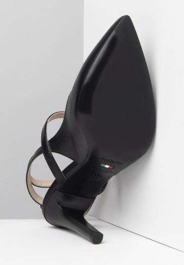 Туфли с ремешком