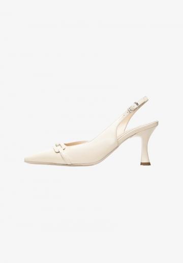 Туфли на высоком каблуке