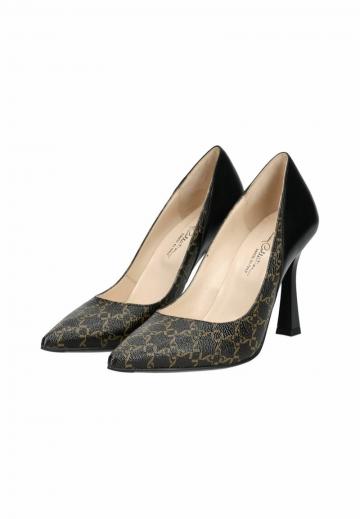 Туфли на высоком каблуке