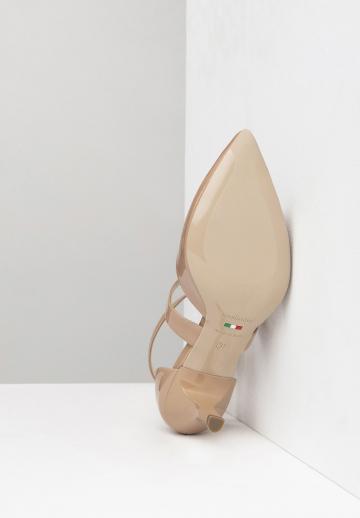 Туфли с ремешком