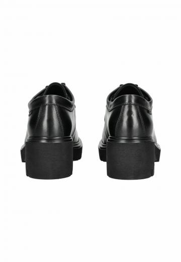 Туфли на шнуровке