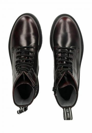 Ботинки на шнуровке