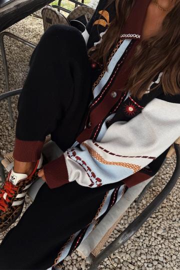 Жаккардовая вязаная кофта