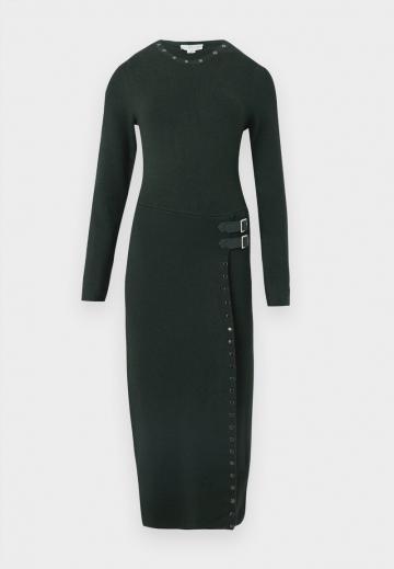 Вязаное платье