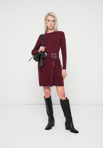 Вязаное платье