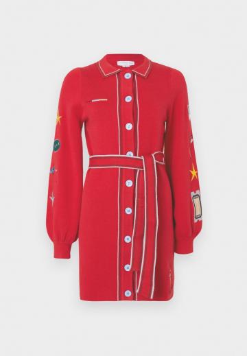 Вязаное платье