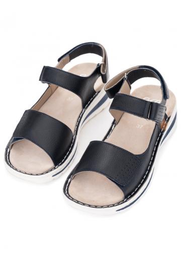 Босоножки на танкетке