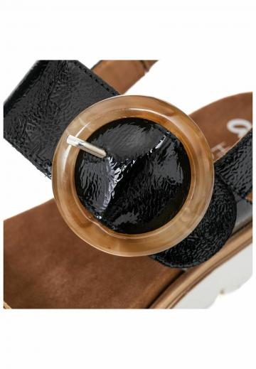 Босоножки на танкетке