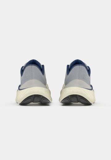 Беговые кроссовки