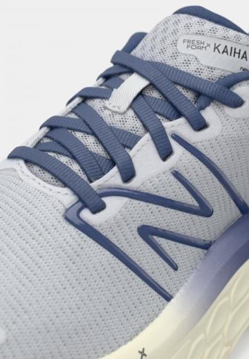 Беговые кроссовки