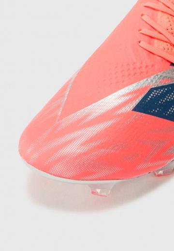 Футбольные бутсы