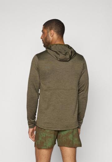 Спортивная куртка