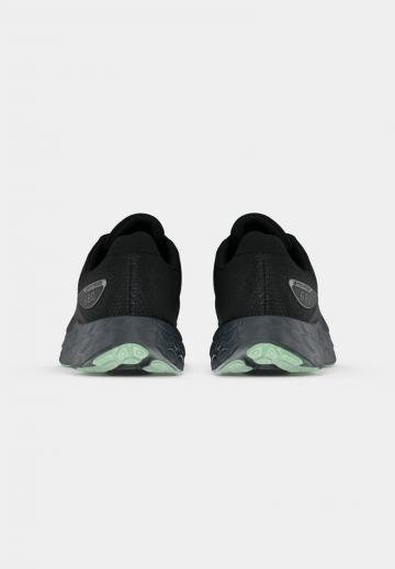 Беговые кроссовки