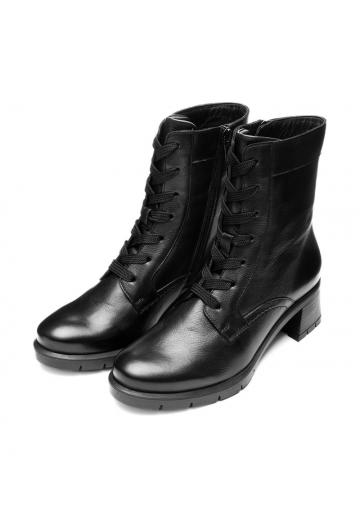 Ботинки на шнуровке