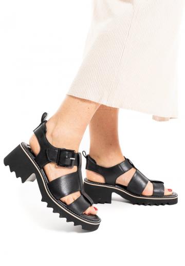 Босоножки на платформе