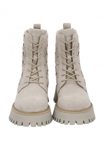 Ботинки на шнуровке