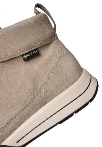 Ботинки на шнуровке