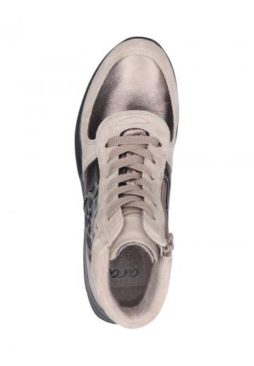 Ботинки на шнуровке