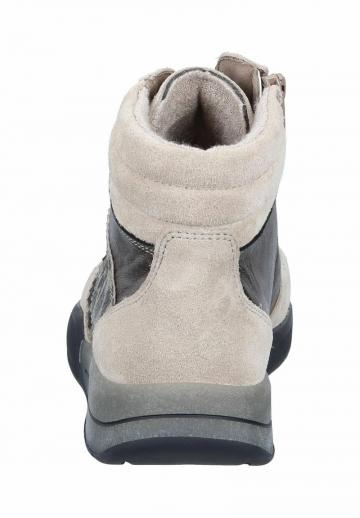 Ботинки на шнуровке