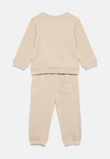 Набор одежды