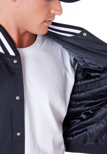 Куртка бомбер