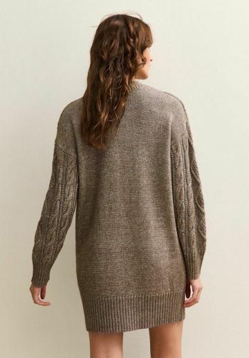 Вязаное платье