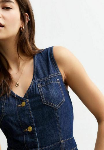 Джинсовая жилетка
