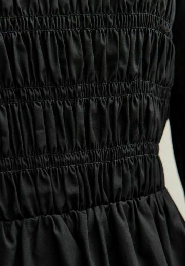 Короткое платье