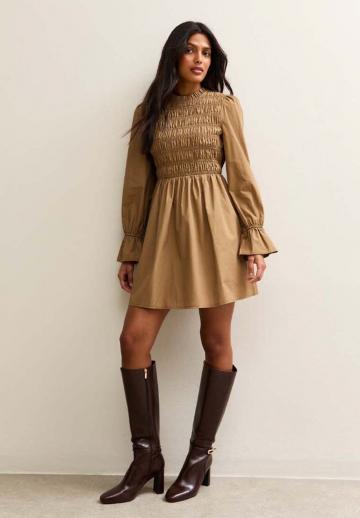 Короткое платье